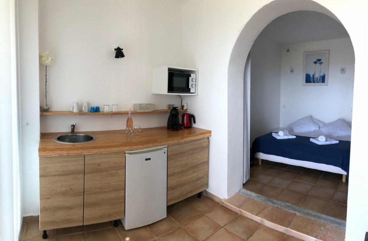 Aloasis Bed & Breakfast Grimaud Bagian luar foto